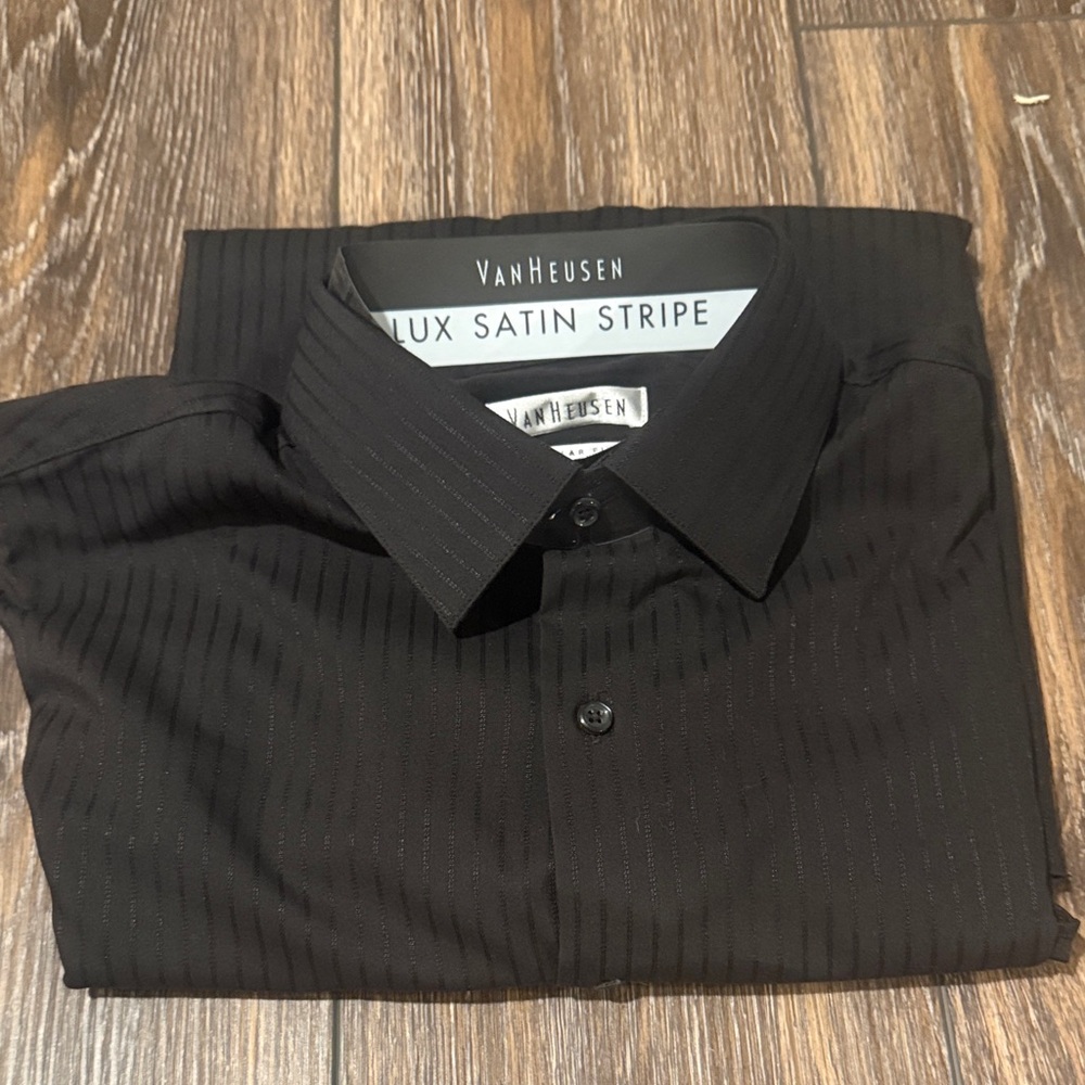 Van Heusen Men's Black Lux Satin Stripe Shirt NEW size 15 1/2 32/33
